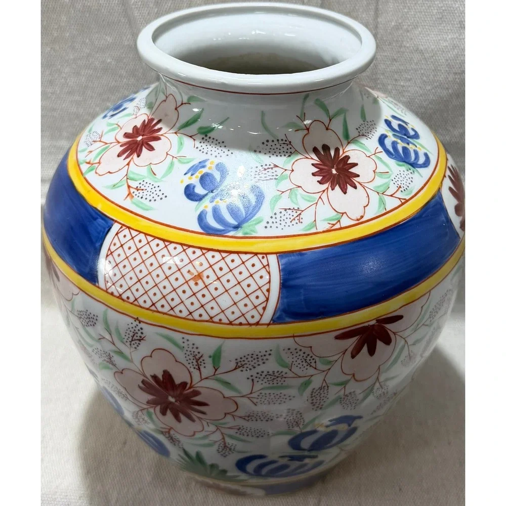 Vintage Chinese Porcelain Floral Vase Hand Painted Chinoiserie Blue Red 9 Inch